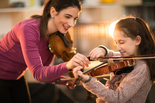 iStock TeachingViolin 500x333